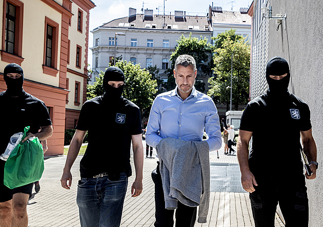 Odstartuje hlavní líčení Dozimetru. Mohou padnout vysoké tresty vězení