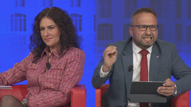 Šichtařová: Neziskovky nemají od státu dostat ani korunu. Neznáte realitu, obořil se Jurečka