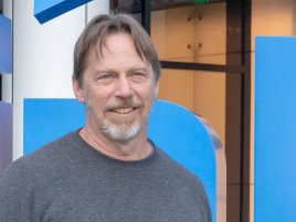 Keller: O 2nm výrobě lze jednat s TSMC, Rapidem a Samsungem. Intel má co dělat