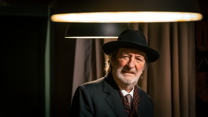 Bolek Polívka zkolaboval během představení. Z jeviště musel záchrankou rovnou do nemocnice