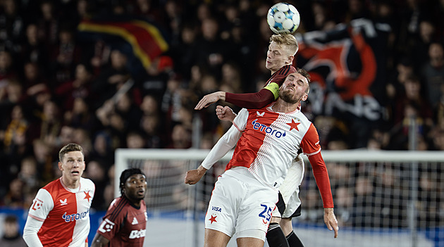 Fotbal už není černá díra a dá se v něm vydělat. Expert vysvětluje příliv miliardářů