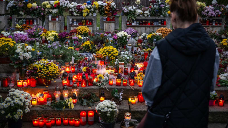 Dušičky se blíží, pozor na praktiky obchodníků. Máte právo i na snížení ceny, radí experti