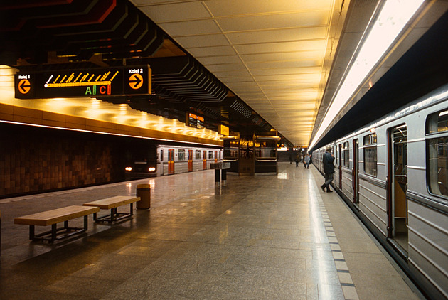 Kvůli poruše nejezdilo dvě hodiny metro na lince B v úseku Florenc - Černý Most