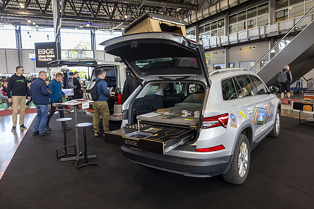 Vestavba do osobních aut, obytňák s garáží. V Brně ukážou karavanové trendy