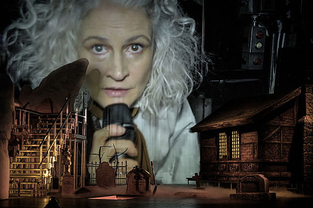 Hranice mezi lidskou a umělou inteligencí mizí. Frankenstein je aktuální, zní z jeviště