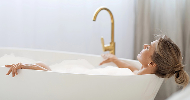 Dopřejte si horkou lázeň. Pomáhá zdraví, vysvětluje studie