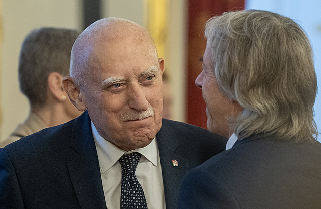 Exhejtman Zahradník také opustí ODS a půjde s Kubou, starosta Hluboké zůstává