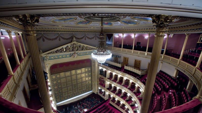 Zemřel známý scénograf Dušek. Letos získal cenu Thalie, pracoval i v Národním divadle