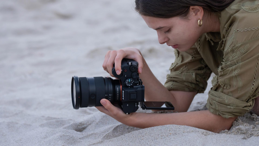 Vyzkoušeli jsme Sony Alpha 7 V: zásadní evoluce pro foto i video