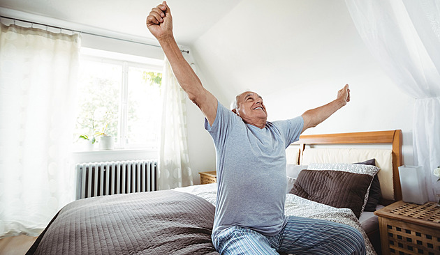 Důležitější než cvičení i strava: studie zdůrazňuje klíč k dlouhému životu