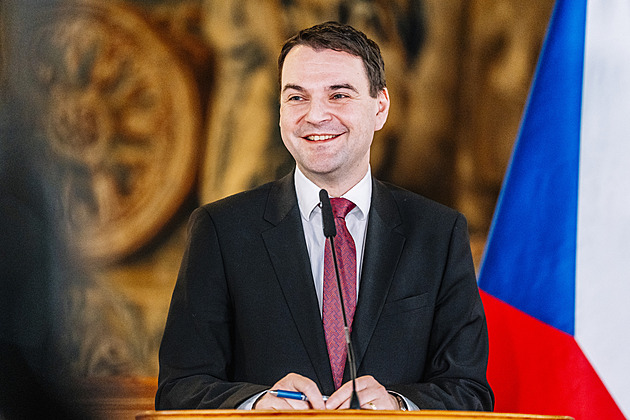 Macinka je mistr arogance, sebestředný amatér, smrdí to sabotáží, prohlásil Vondra