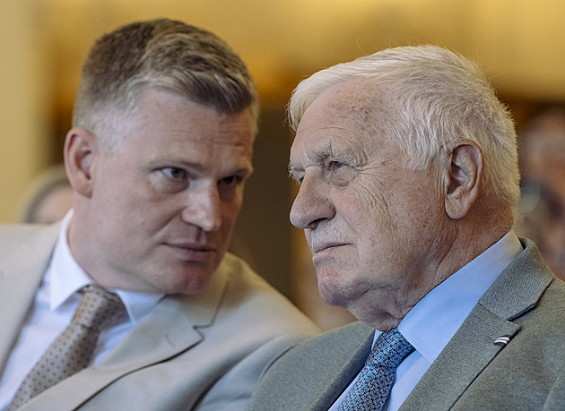 Macinkovi v politice neradím, spor o Turka ale musí přestat, vyzývá Klaus