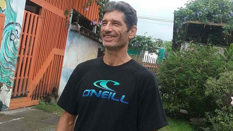 Brutální vražda legendárního surfaře. Lupiči vtrhli do jeho apartmánu v exotickém ráji