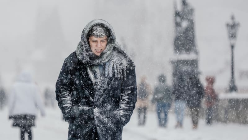 Řítí se sněhová smršť: Napadne až 12 cm, platí výstraha. MAPA ukazuje, kde bude nejhůř