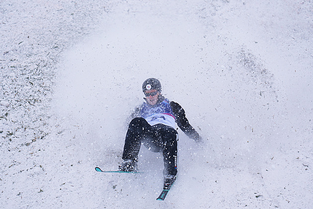 Novák dvakrát upadl a ve finále akrobatických skoků chyběl