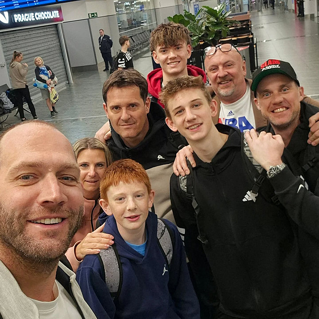 Dramatický návrat Houškových, Írán útočil v okolí letiště: To jsem se bál nejvíc