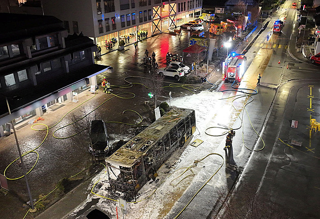Požár autobusu ve Švýcarsku má šest obětí. Pachatel byl psychicky nemocný