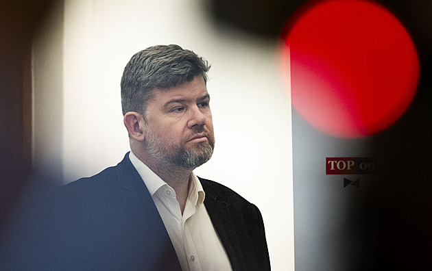 U soudu s Dozimetrem bude svědčit Pospíšil. Dříve opomenul schůzky s Redlem