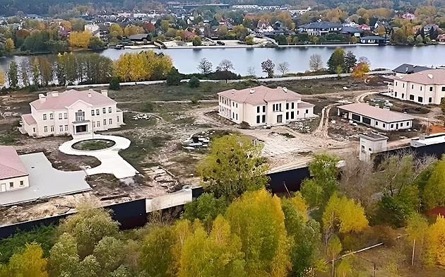 Zelenského dynastie. Ukrajinou zmítají nahrávky o tajné rezidenci pro prezidenta