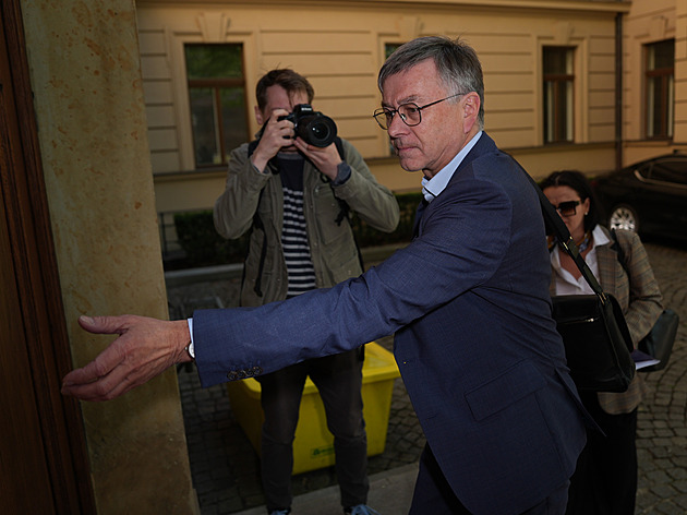 Změnu financování České televize a Českého rozhlasu projedná Babiš s řediteli