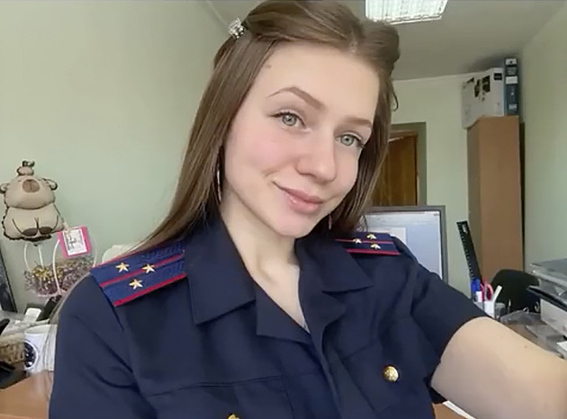Za vykopnutými dveřmi čekal ten „pravý“. Omyl petrohradské policie skončil svatbou