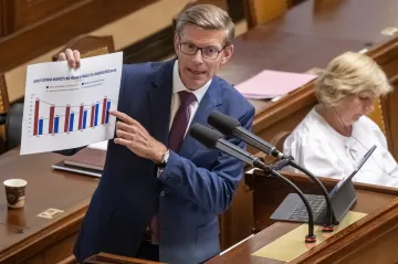 Sněmovna přerušila projednávání Pavlova veta novely k rozpočtům