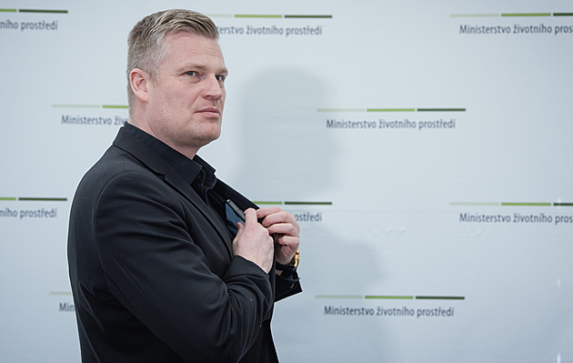 Turek dál využívá kancelář zmocněnce. Opustím ji, pokud mě odvolají, tvrdí