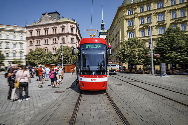 Je v tramvaji místo? Dopravní podnik sčítá cestující, data ukazuje aplikace