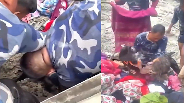 Dva dny v bahně. Dramatické video ukazuje záchranu dívky po povodni v Nepálu