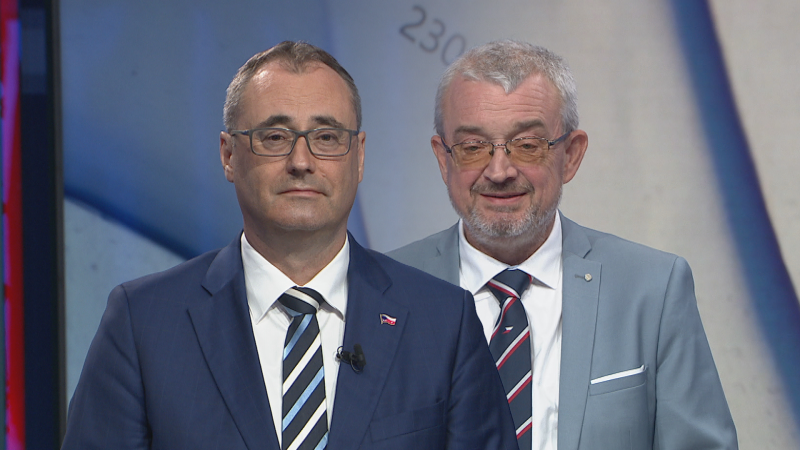 Šťastný: Senát bych rozpustil. Dupete nožičkou jak malé děti na naše návrhy, odvětil Benda