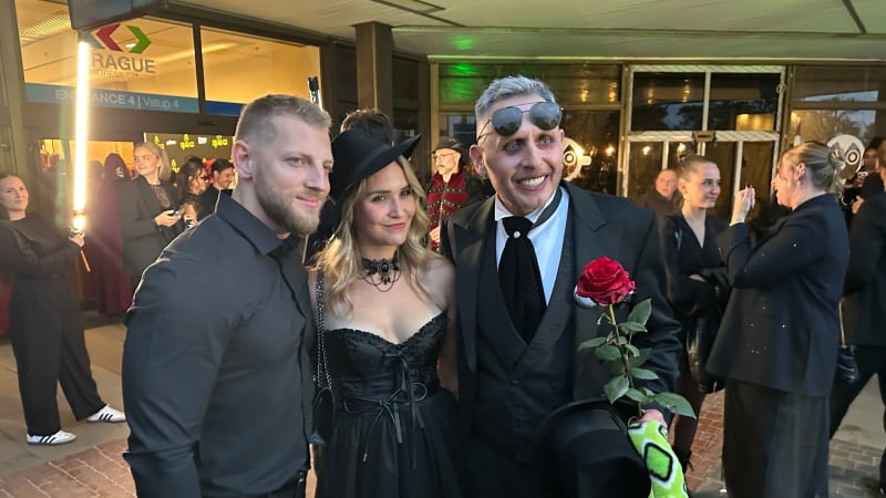 Na premiéru Zrádců dorazil Leoš Mareš i Tuňák. Vítězka první řady Nicole řekla, komu bude fandit