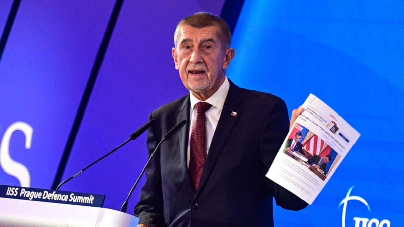 Babiš navrhl společný evropský protiraketový štít. Poučme se z války, vyzval na summitu