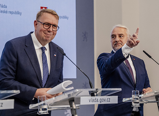 Středula vyzval k debatě o daních, varoval před legalizací švarcsystému