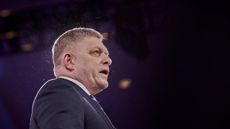 Fico se tvrdě navezl do prezidenta Pavla: Rád by bojoval, je bývalý generál NATO