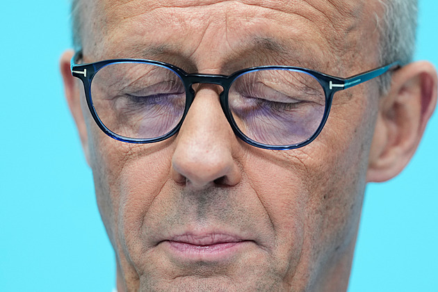 ANALÝZA: Die Katastrophe. Kancléř Merz táhne CDU ke dnu, čekají je těžké týdny