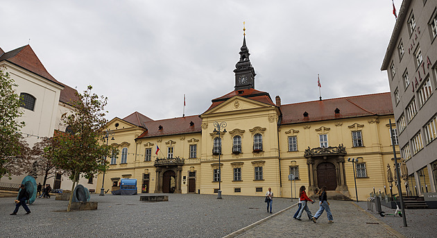 Kdo kandiduje v Brně? Přehled kandidátů a lídrů pro komunální i senátní volby 2026