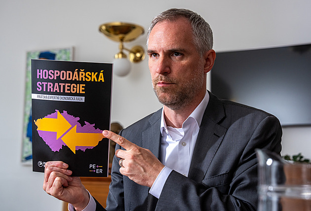 S námi by Česko zbohatlo o bilion. Hřib o rozpočtu, volbách i chování v superdebatě