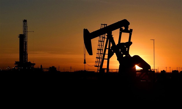 Mezinárodní energetická agentura urychlí uvolnění nouzových zásob ropy
