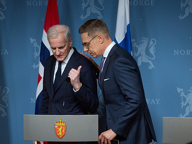 Přezíravý Kreml a rozpačití Evropané. Putin severským lídrům přednášel historii