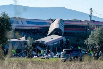 Počet obětí srážky rychlovlaků ve Španělsku vzrostl na 64