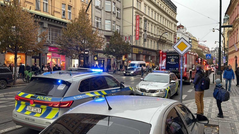 Poplach v centru Prahy: Došlo k úniku plynu, hasiči uzavřeli okolí